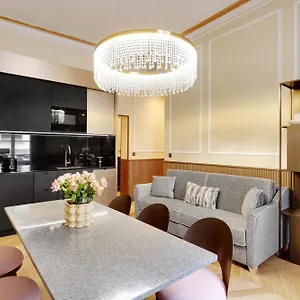 Pick A Flat's In La Madeleine-opera - Rue De L'arcade Paris